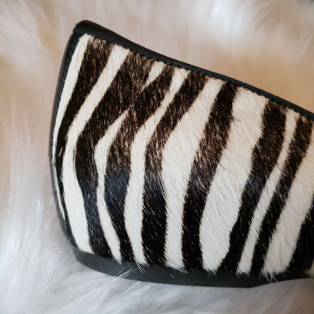 Rockport Total Motion Zebra Print Hidden Wedge 7.5 - image 6